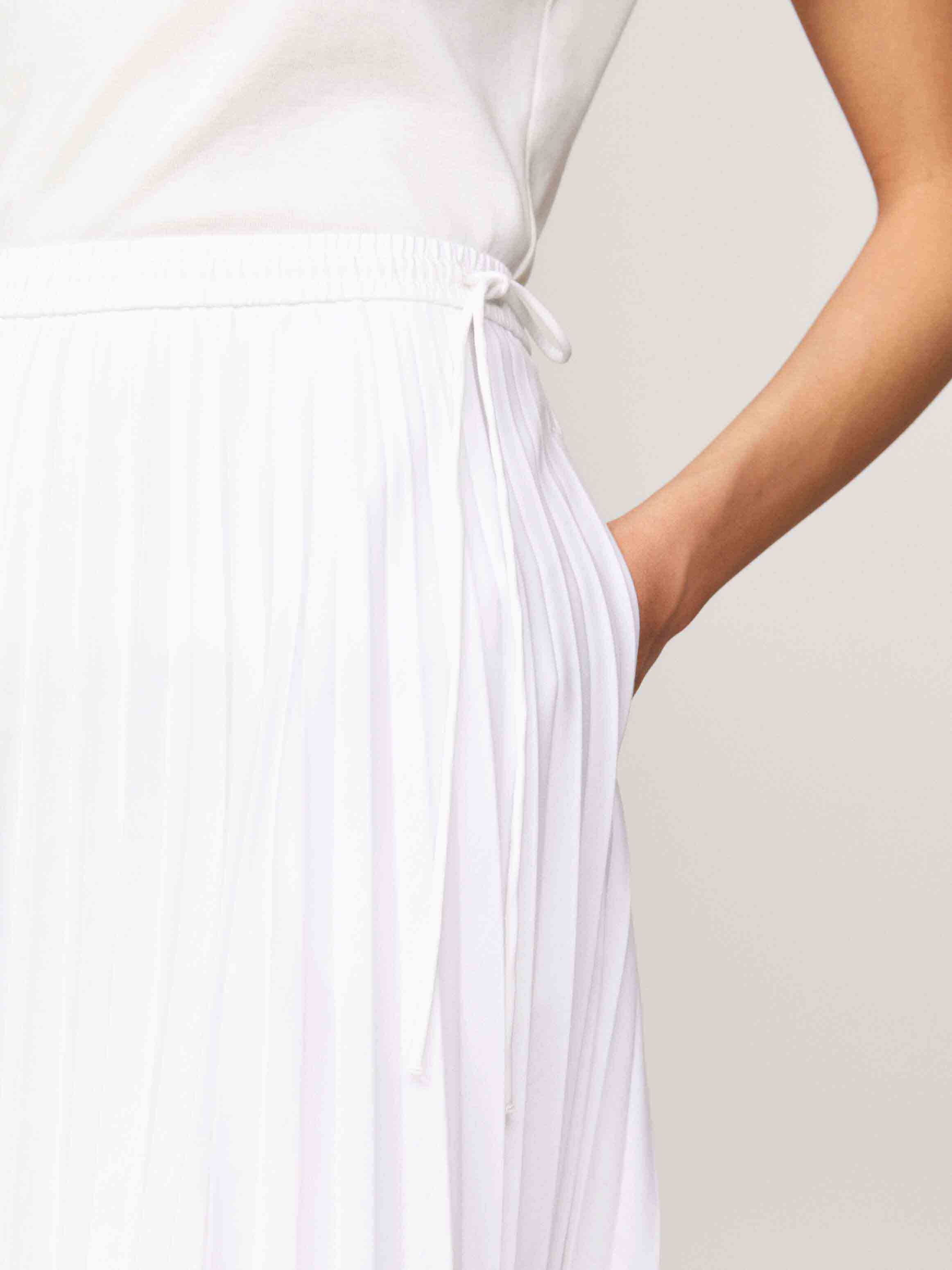 Tommy Hilfiger – Pleated Flared Midi Skirt - Image 5